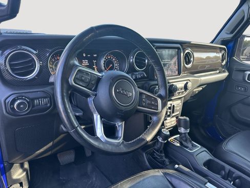 Used 2019 Jeep Wrangler Unlimited Sahara AWD/4WD image 10