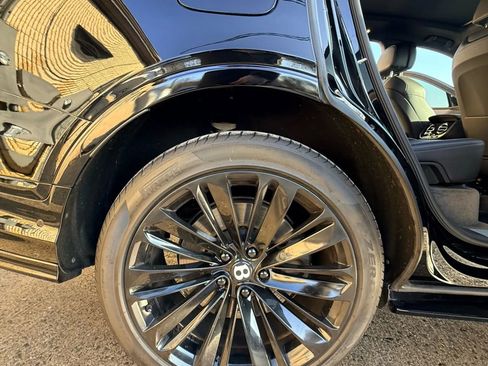Used 2022 Bentley Bentayga Speed image 13