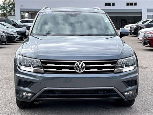 Certified 2020 Volkswagen Tiguan SE image 10
