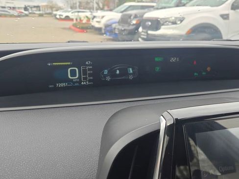 Used 2019 Toyota Prius Prime Advanced image 21