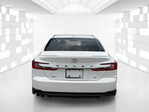 Used 2026 Toyota Camry SE FWD image 6