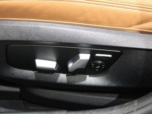 Used 2021 BMW 530i w/ Premium Package RWD image 21
