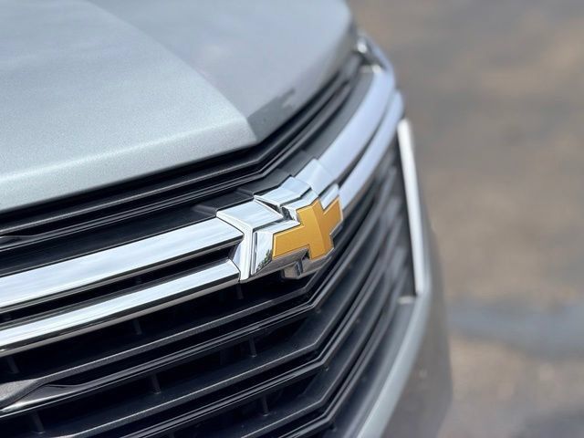 Used 2024 Chevrolet Equinox LT w/ LPO, Floor Liner Package FWD image 30