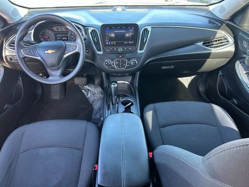 Used 2019 Chevrolet Malibu LT FWD image 32