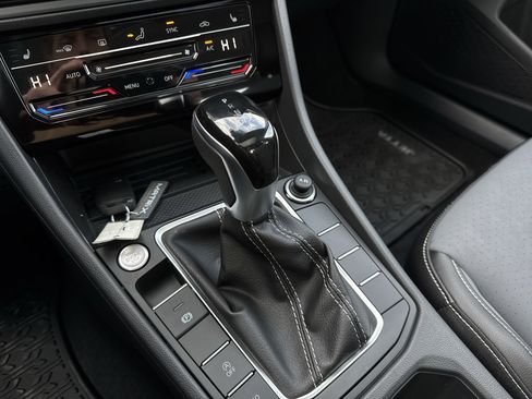 New 2026 Volkswagen Jetta SE image 16