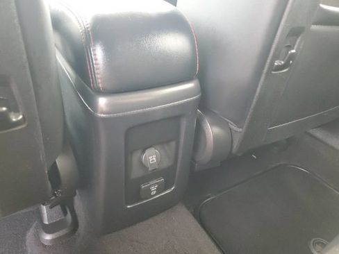 Used 2019 Dodge Journey GT w/ Nav & Sun Group AWD/4WD image 23