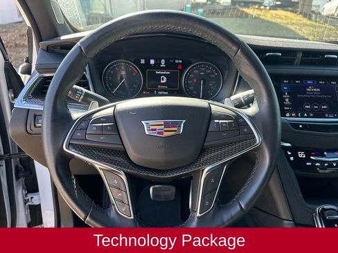 Used 2024 Cadillac XT5 Sportv w/ Technology Package image 16