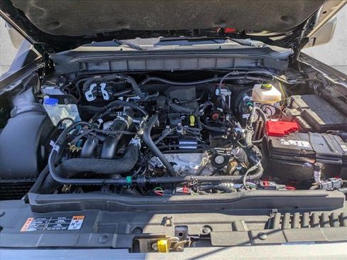 Used 2024 Ford Bronco Everglades image 21