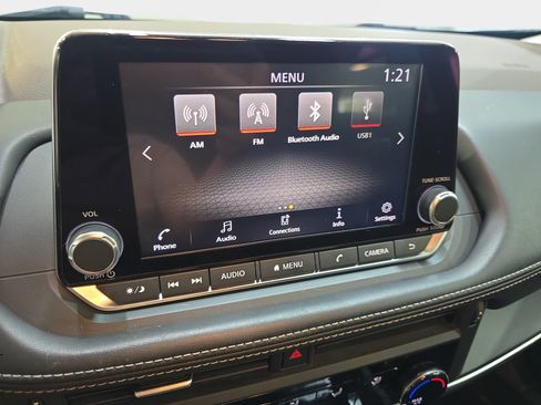 Used 2021 Nissan Rogue S FWD image 18