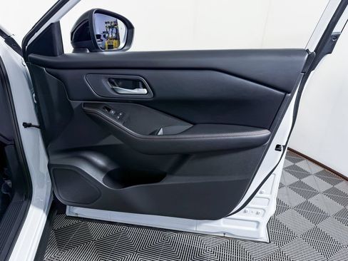 Certified 2026 Nissan Rogue SV AWD/4WD image 50