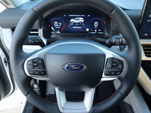 New 2025 Ford Explorer Active w/ Active Comfort Package AWD/4WD image 3