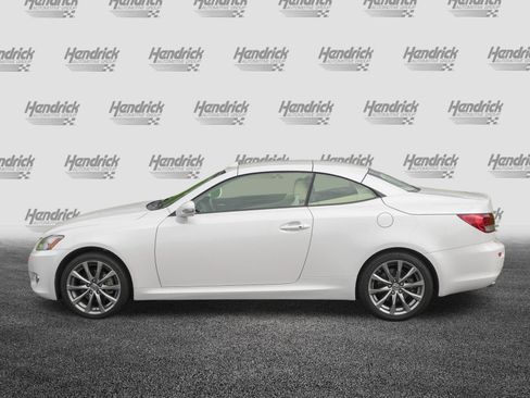 Used 2015 Lexus IS 250C RWD image 6
