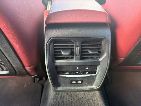 Used 2023 BMW 330i xDrive Sedan w/ M Sport Package image 21