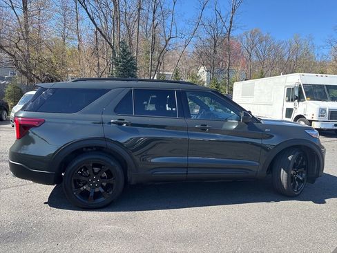 Used 2023 Ford Explorer ST-Line image 5