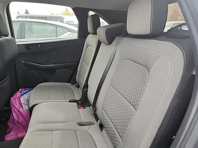 Used 2022 Ford Escape SE w/ SE Sport Appearance Package