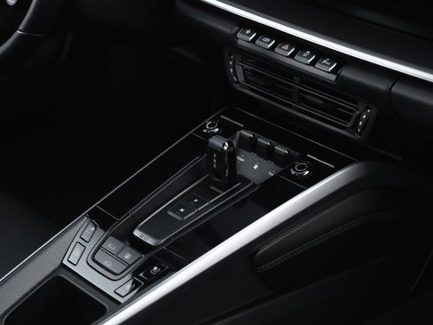 Used 2022 Porsche 911 Turbo S image 7