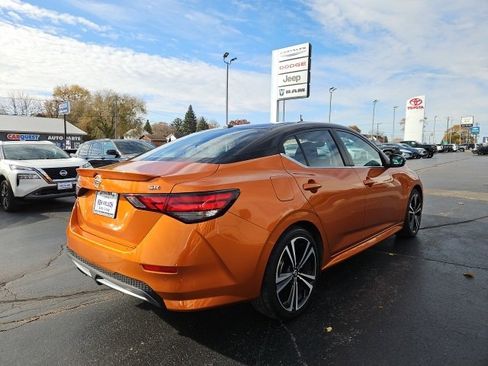 Used 2023 Nissan Sentra SR w/ Electronics Package image 8
