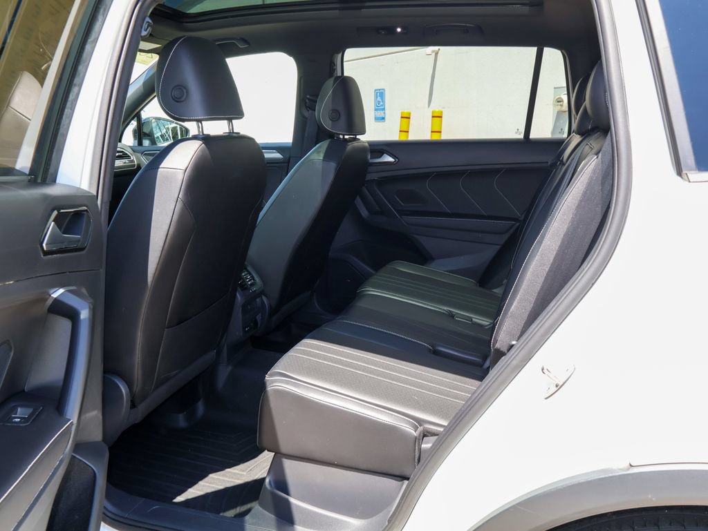 Certified 2024 Volkswagen Tiguan SE R-Line AWD/4WD image 16