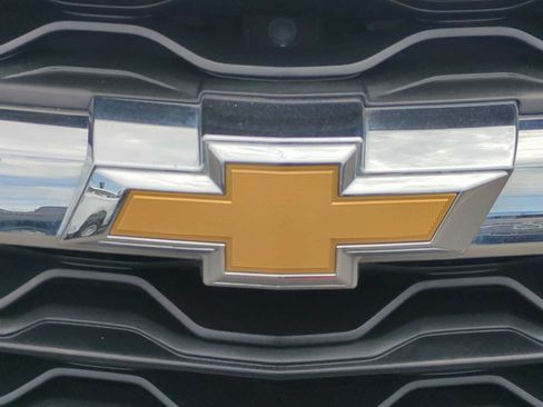 Used 2025 Chevrolet Blazer LT FWD image 8