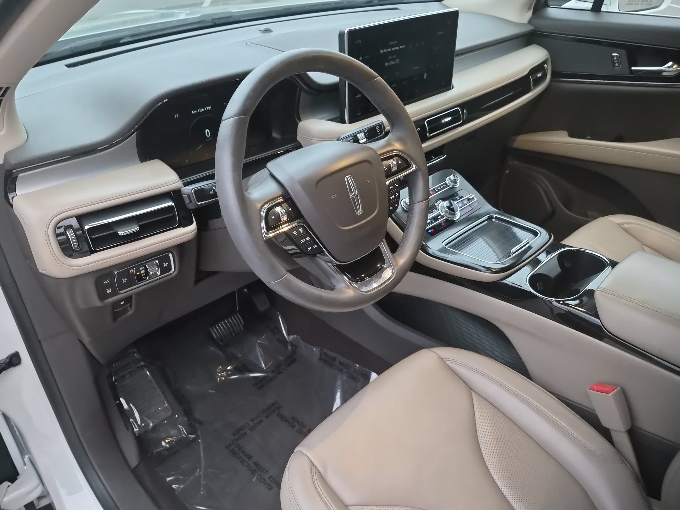 Used 2021 Lincoln Nautilus AWD w/ Equipment Group 101A image 17