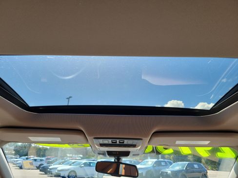 Used 2024 Nissan Rogue Platinum w/ Platinum Premium Package image 11