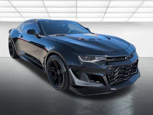Used 2021 Chevrolet Camaro ZL1 image 1