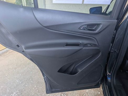 Used 2023 Chevrolet Equinox LT w/ Driver Convenience Package image 24