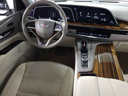 Used 2022 Cadillac Escalade Premium Luxury Platinum image 21