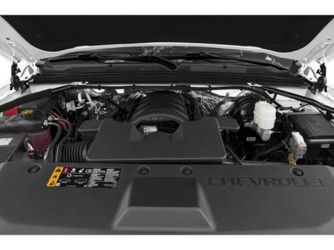 Used 2018 Chevrolet Suburban LT w/ LT Midnight Edition image 16