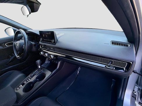 Used 2025 Honda Civic Sport image 26