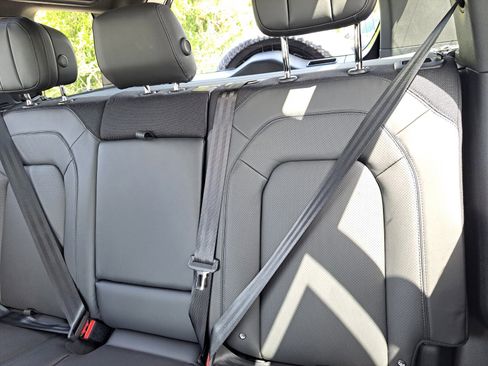 New 2025 Land Rover Defender 110 X image 15