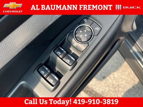 Used 2017 Ford Explorer XLT w/ Equipment Group 202A FWD image 11