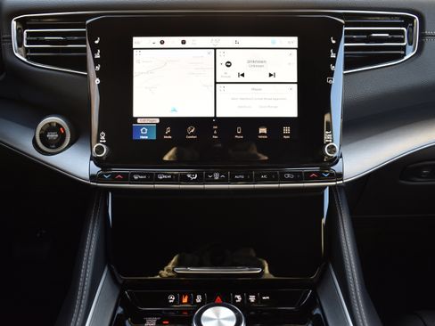 Used 2025 Jeep Wagoneer L Series II w/ Premium Group I image 34