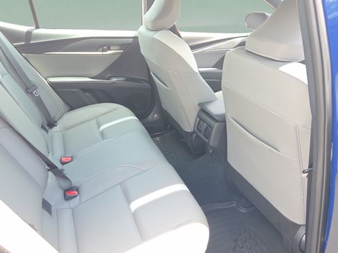 Used 2026 Toyota Camry SE FWD image 29