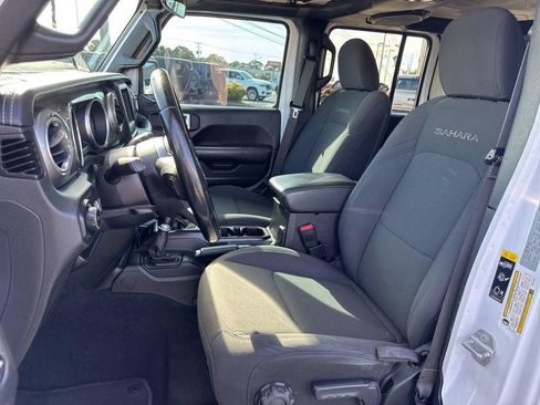 Used 2020 Jeep Wrangler Unlimited Sahara AWD/4WD image 29