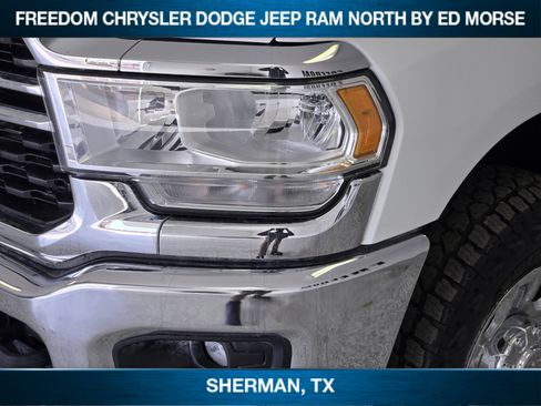 Used 2022 RAM 2500 Big Horn w/ Cold Weather Group image 5