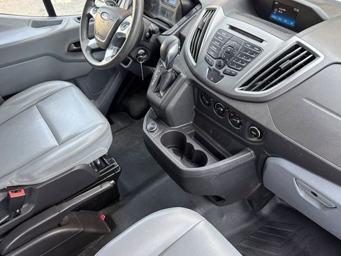 Used 2018 Ford Transit 350 XL image 17