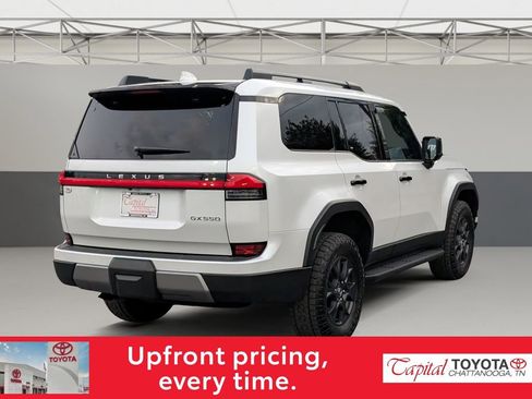 Used 2024 Lexus GX 550 image 7