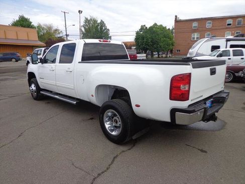 Used 2011 GMC Sierra 3500 SLT w/ SLT Convenience Package image 2