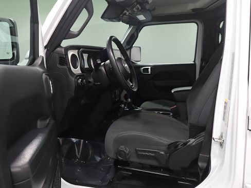 Used 2024 Jeep Wrangler Unlimited Sport AWD/4WD image 12