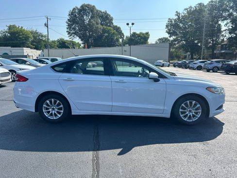 Used 2018 Ford Fusion S FWD image 4