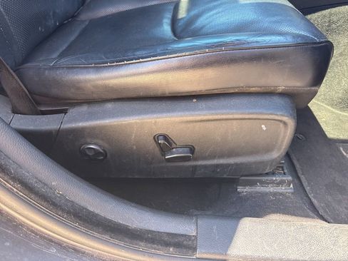 Used 2013 Chrysler 300 C w/ Beats Audio Group AWD/4WD image 29