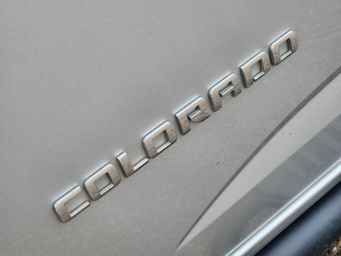 Used 2017 Chevrolet Colorado Z71 AWD/4WD image 8