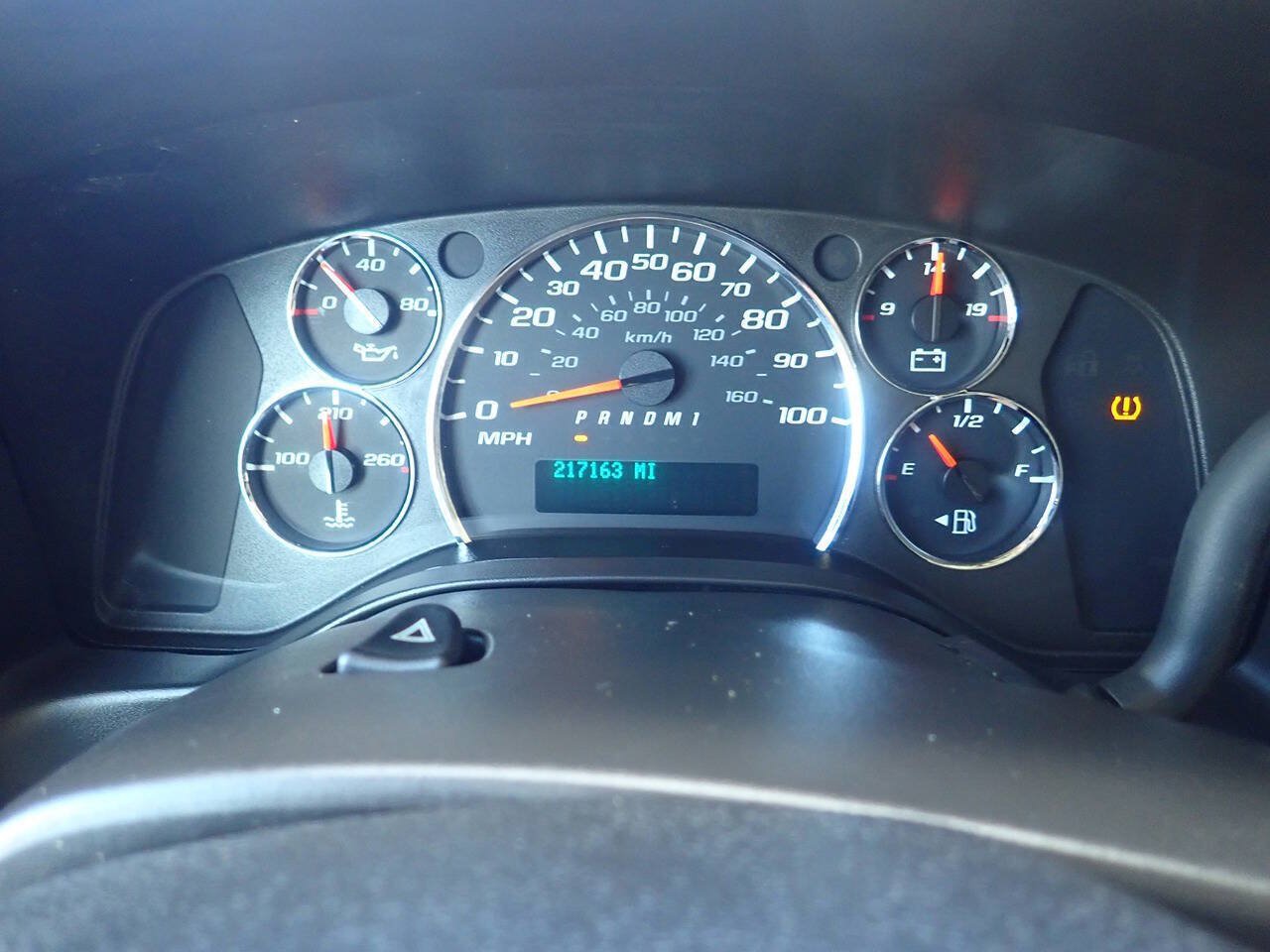 Used 2014 Chevrolet Express 2500 RWD image 4