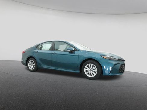 New 2026 Toyota Camry LE image 28