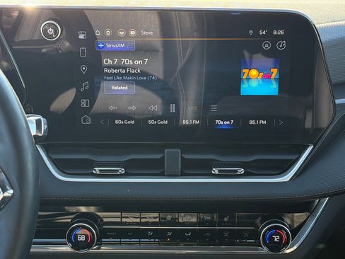 Used 2025 Chevrolet Equinox LT w/ Convenience Package II image 10