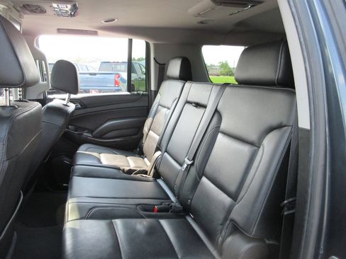 Used 2019 GMC Yukon XL SLT w/ Open Road Package AWD/4WD image 23