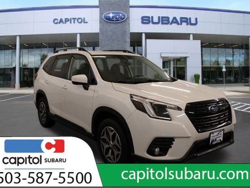 Used 2023 Subaru Forester Premium image 1