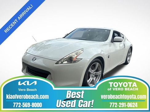 Used 2011 Nissan 370Z Touring RWD image 1