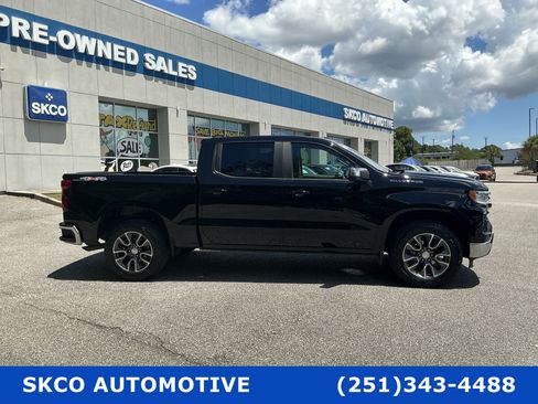 Used 2023 Chevrolet Silverado 1500 LT AWD/4WD image 6
